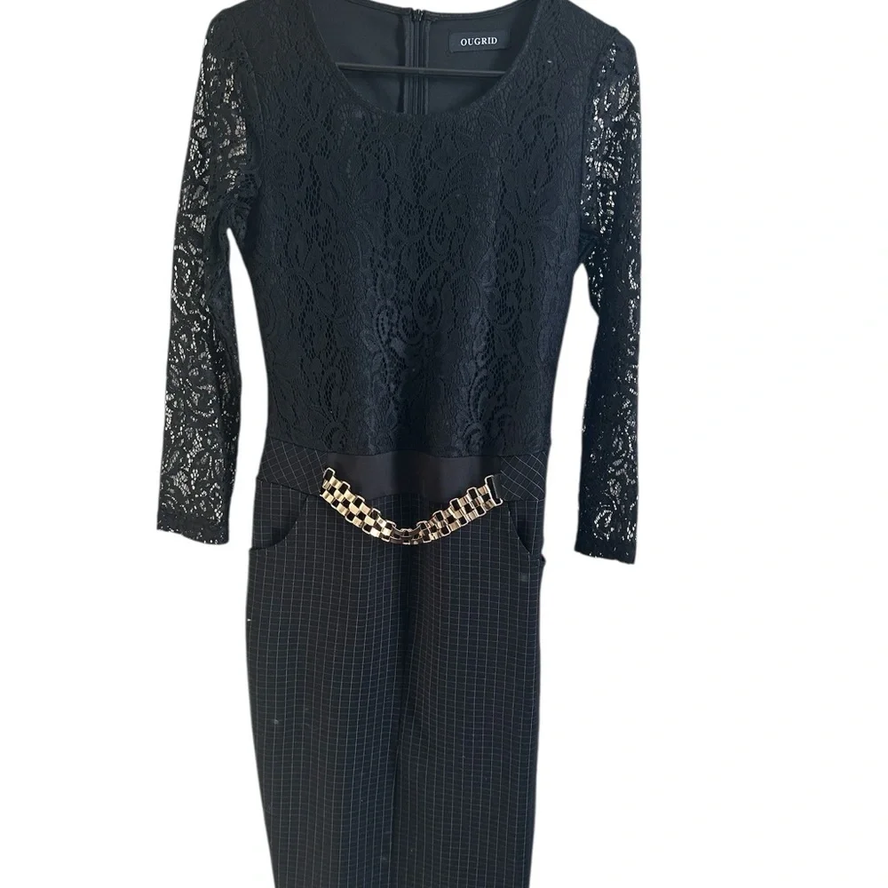 Elegant Black Lace Dress with Gold Accents - Picture 4 of 6